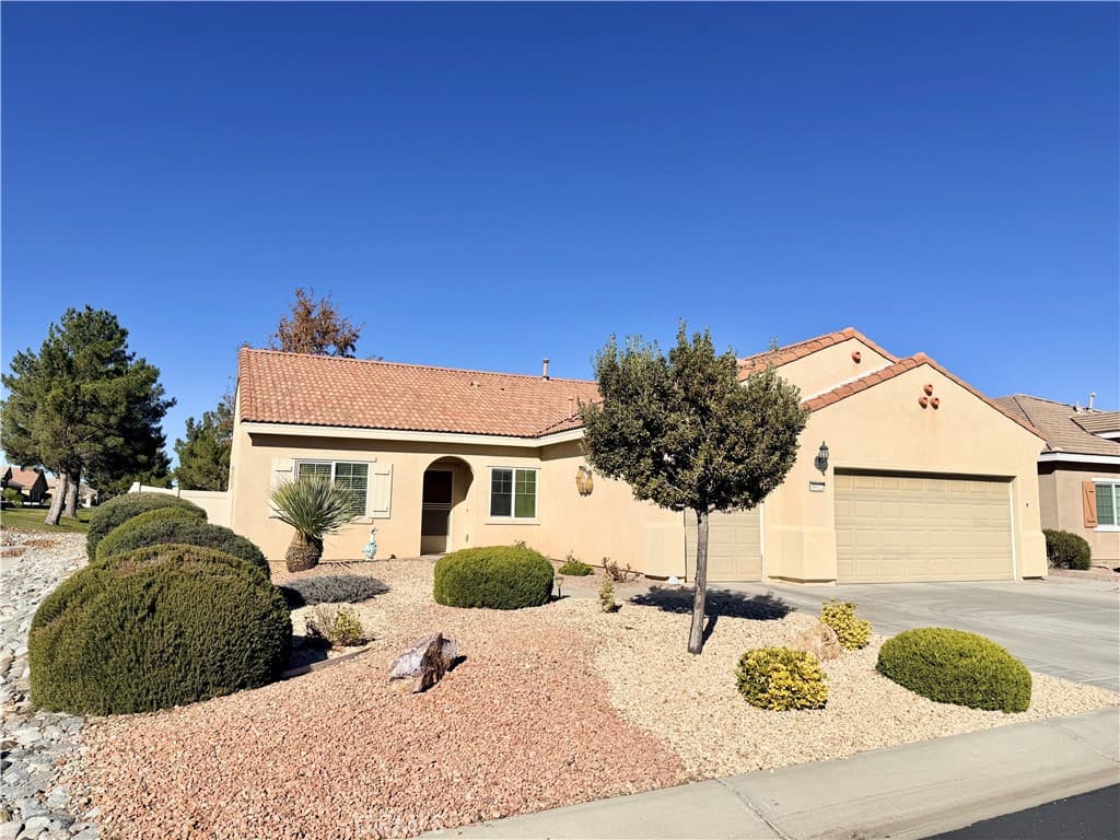19422 Royal Oaks
