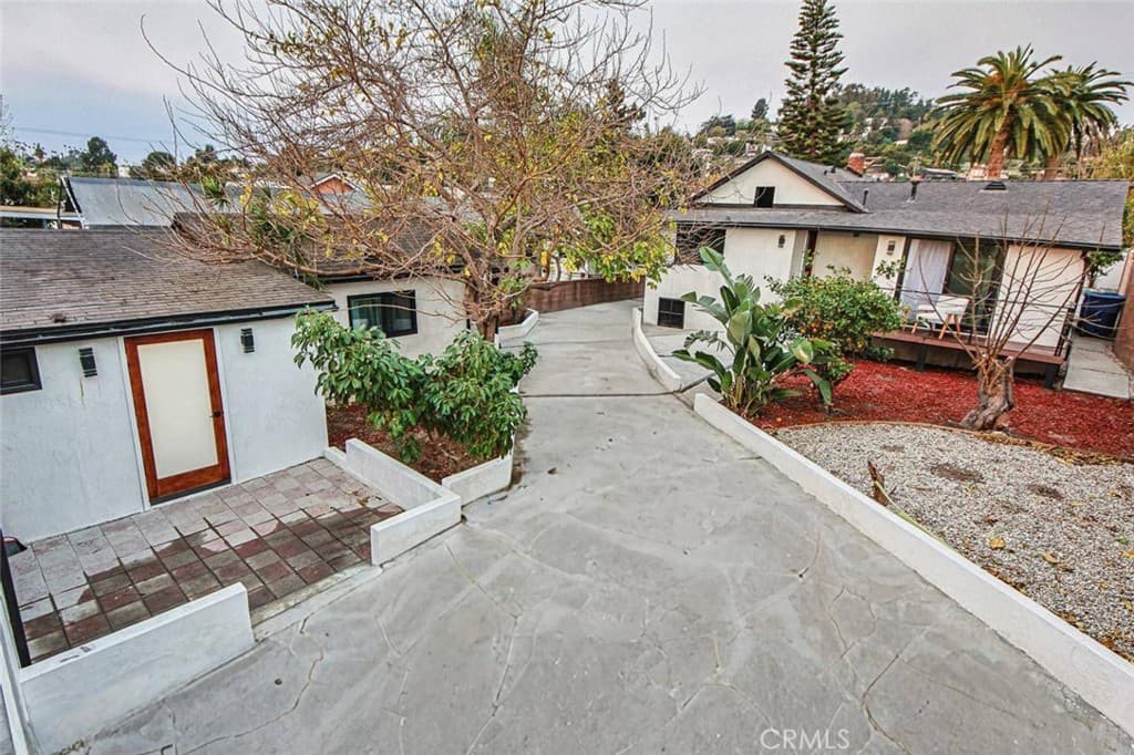 1321 Sanborn
