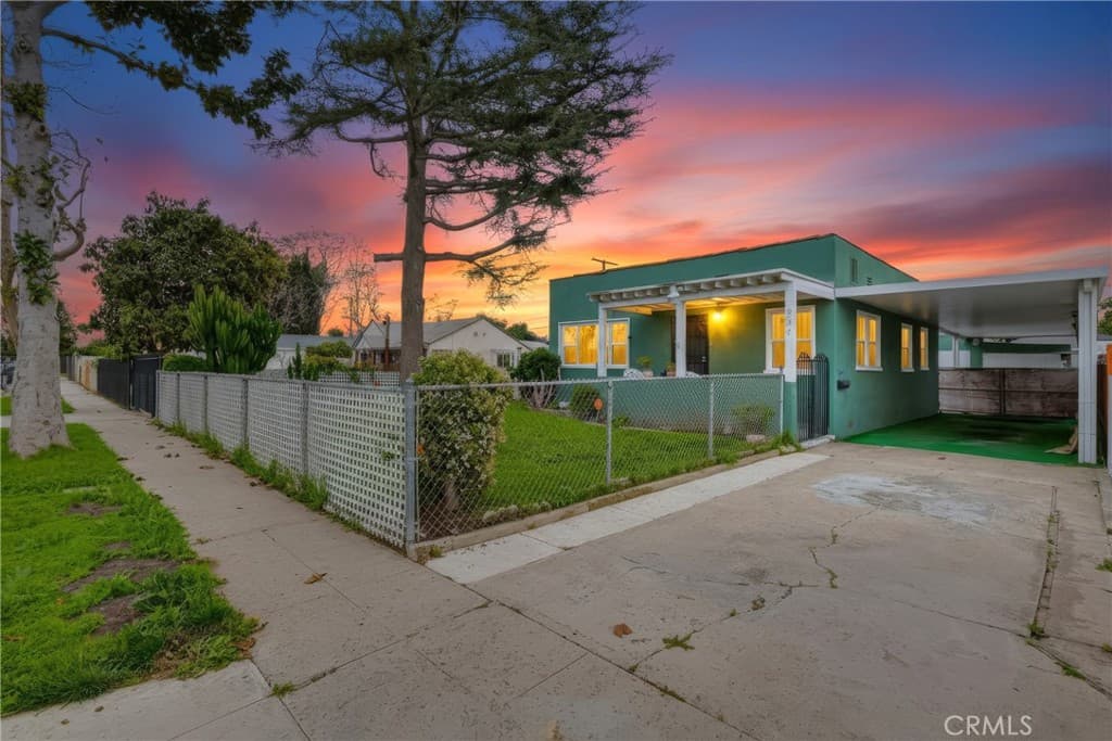 924 W 134th Place