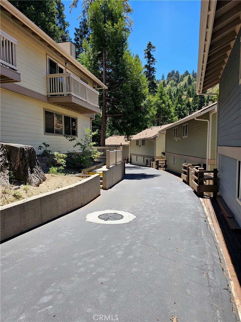 307 Canyon Crest