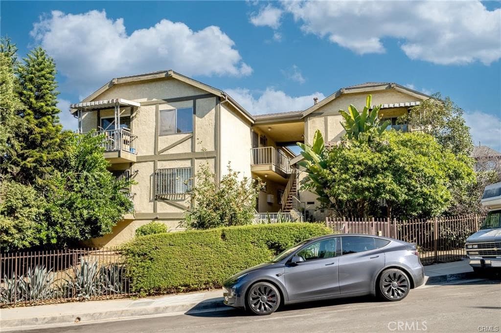3022 Valle Vista 6