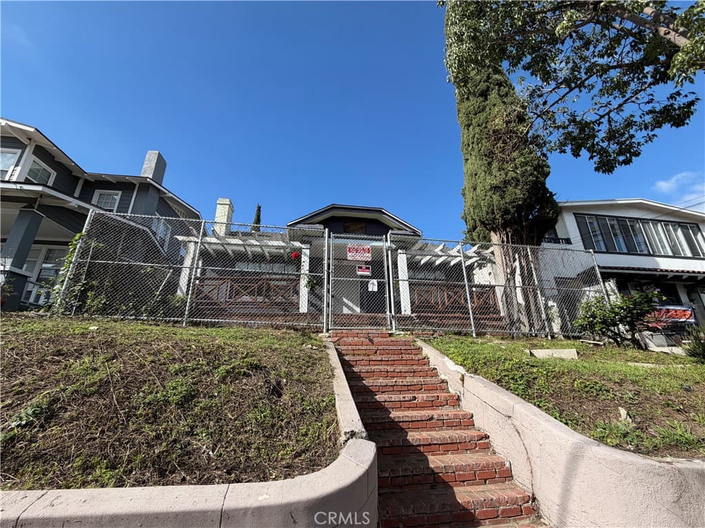 517 S Grand