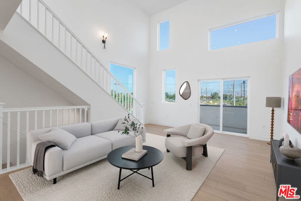 11220 Victory Boulevard 3