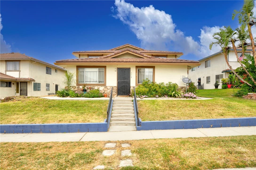 3504 Rainbow Lane