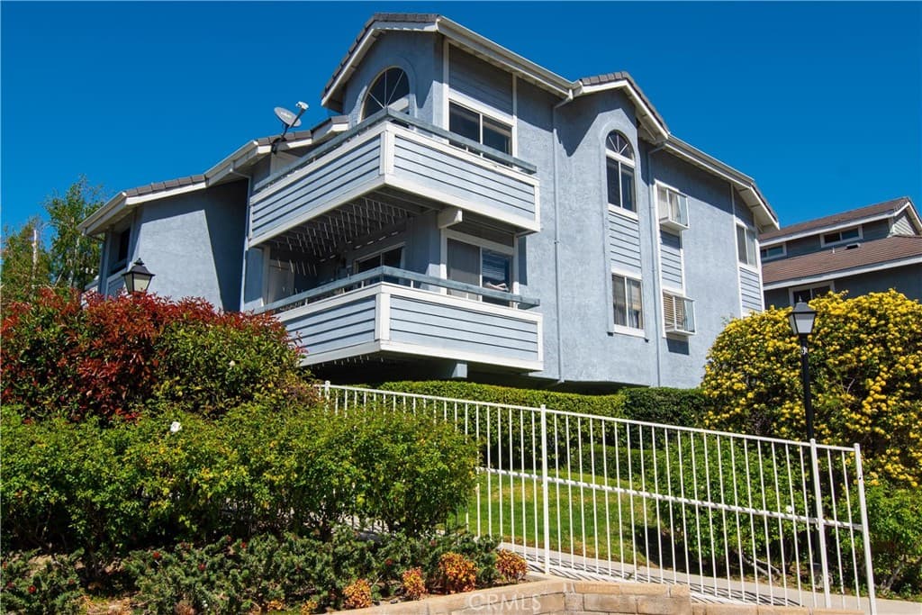 26961 Rainbow Glen 735