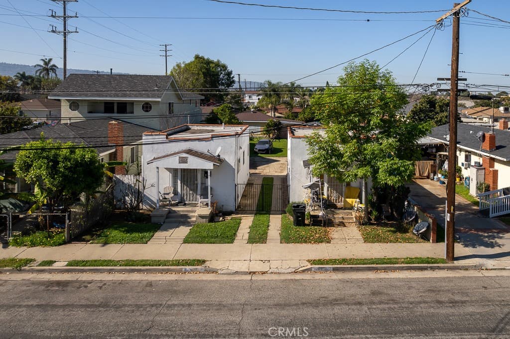 1607 N Neptune