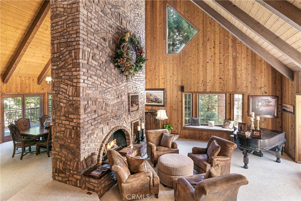 27421 Cedarwood Drive