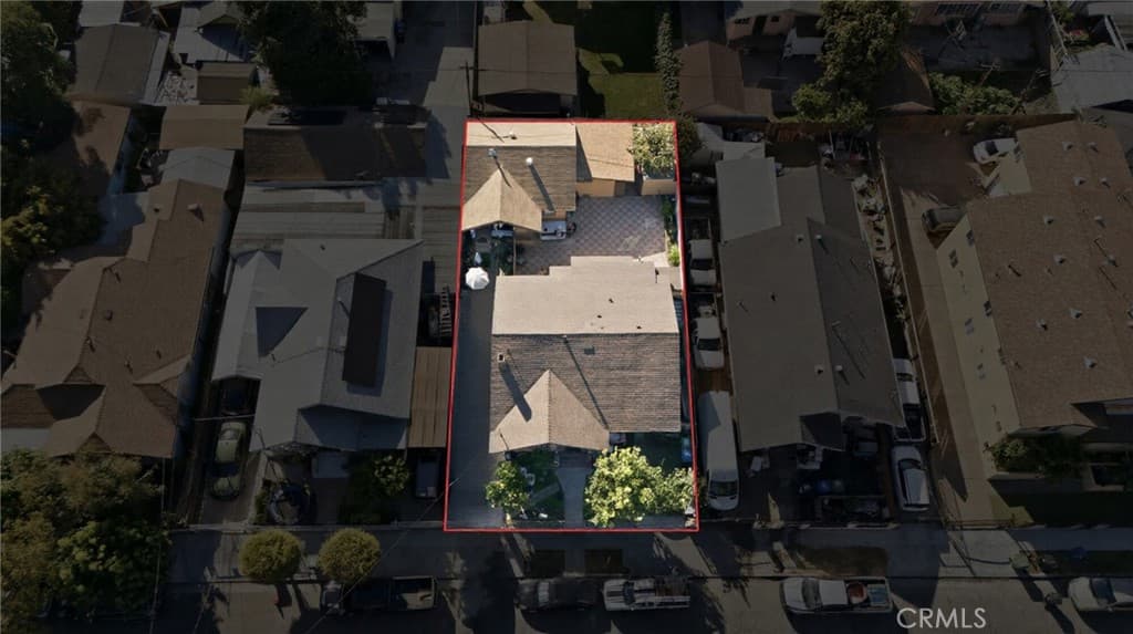 608 W 52nd
