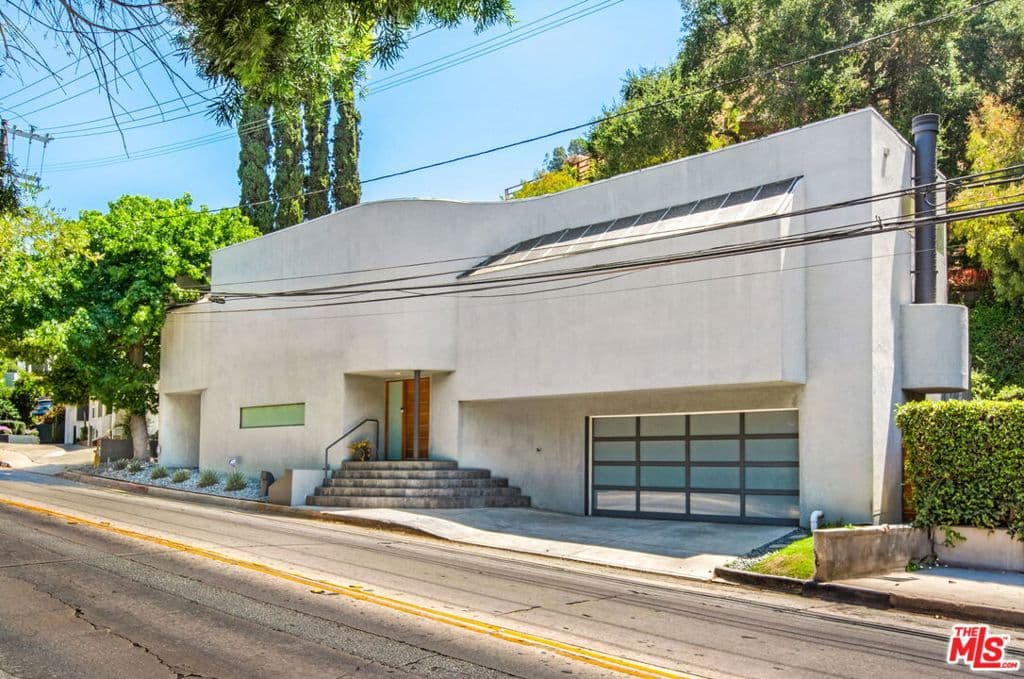 2710 Laurel Canyon Boulevard