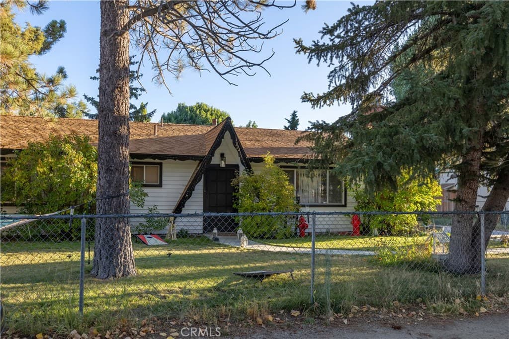 332 Grenfall Lane