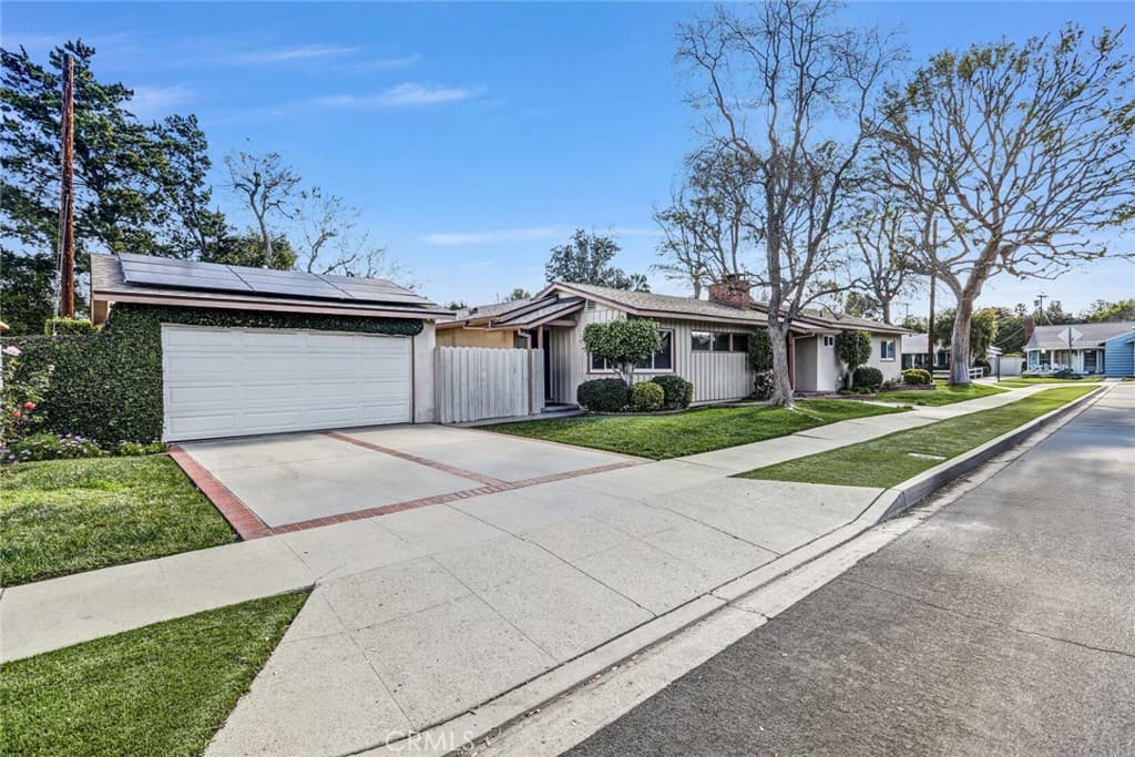 5906 Colbath