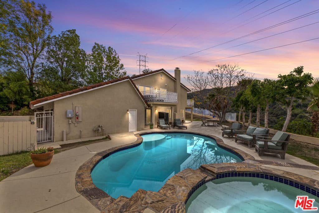 3804 Vista Linda Drive