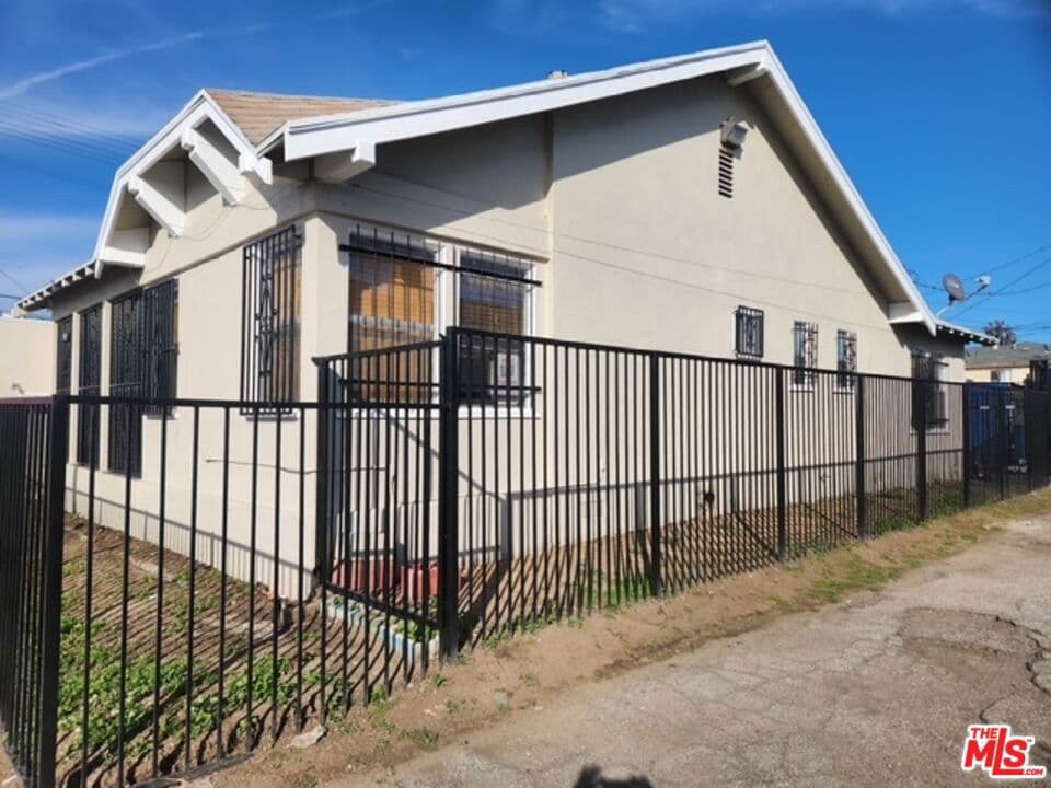 5806 3rd Avenue