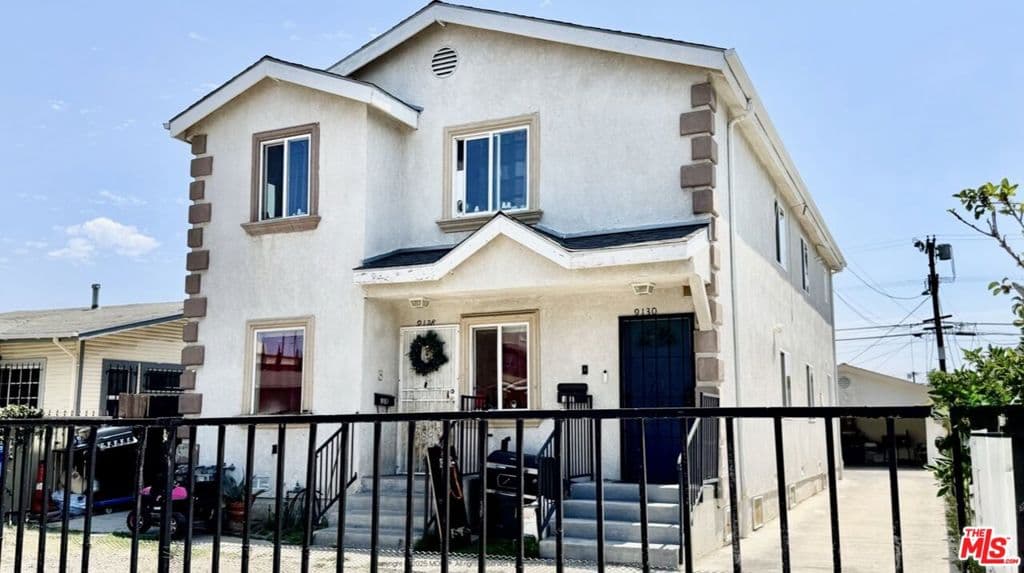 9128 Menlo Avenue -