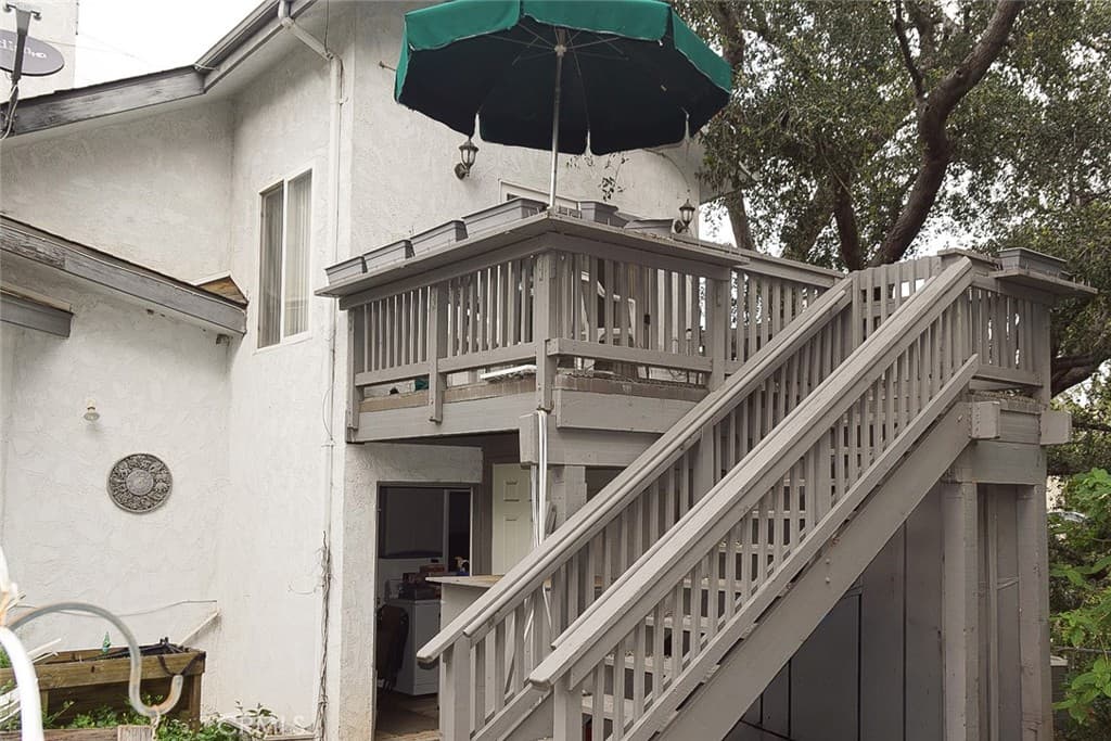 9341 Rollins