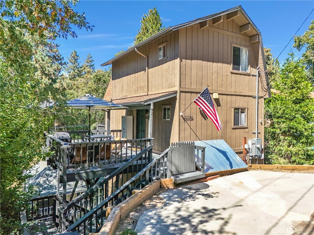 32794 Cougar Lane
