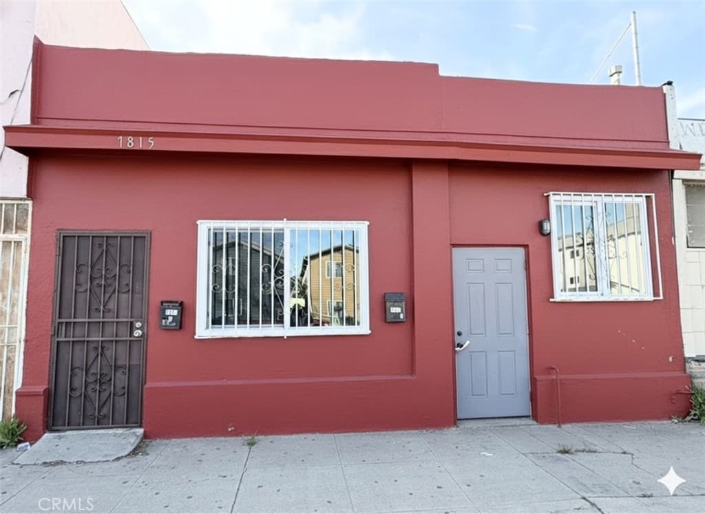 7815 S Western