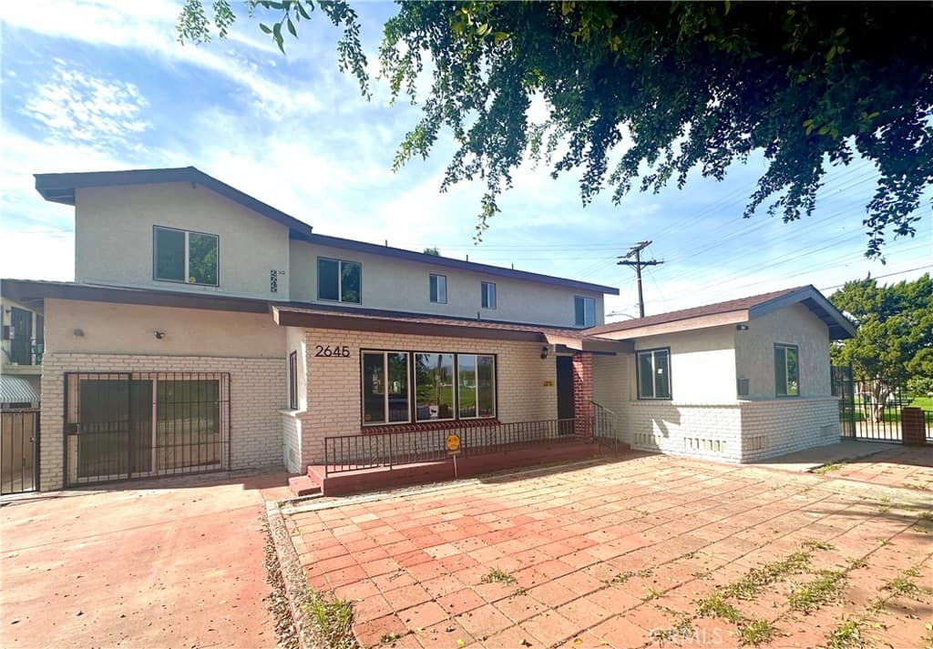 2645 W Via Corona