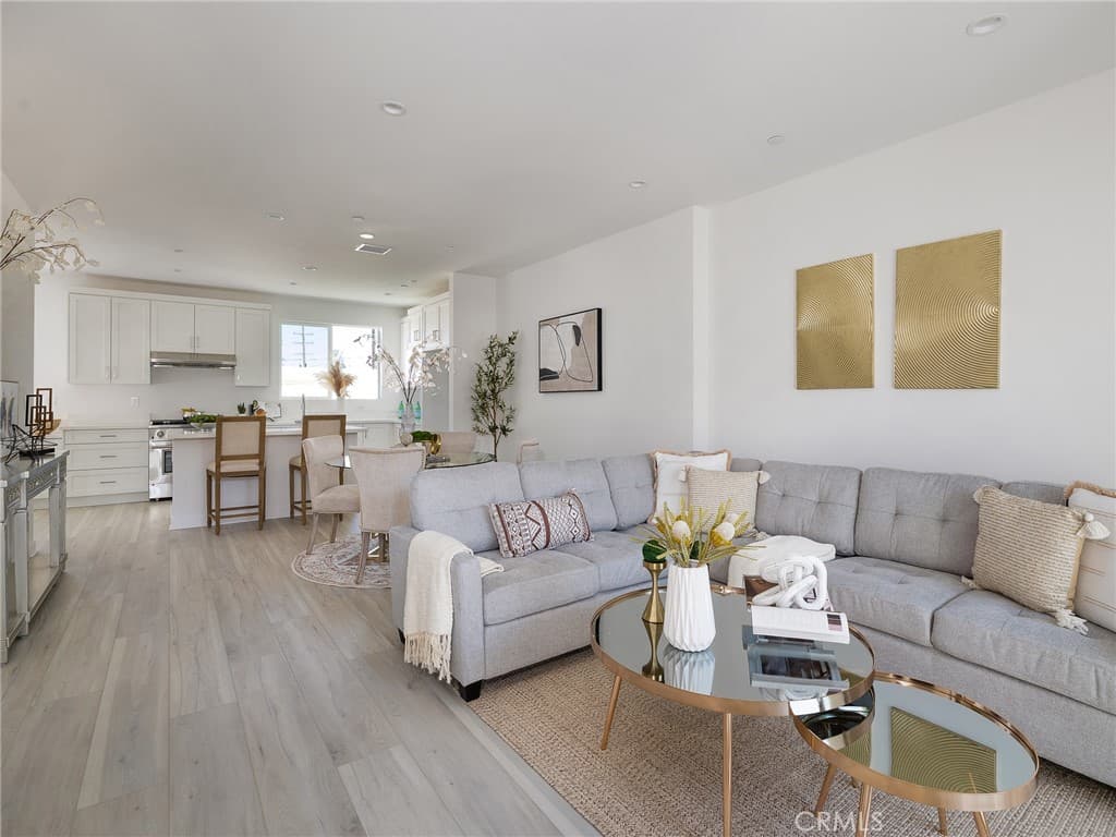 121 E 223rd Street 3
