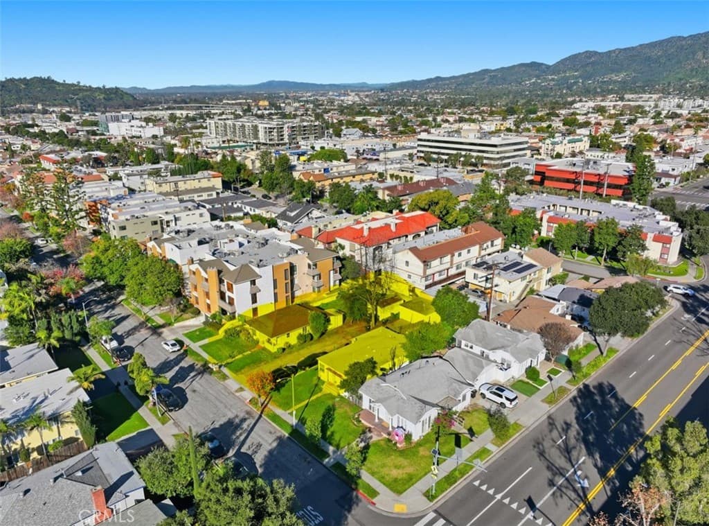 405 Hawthorne
