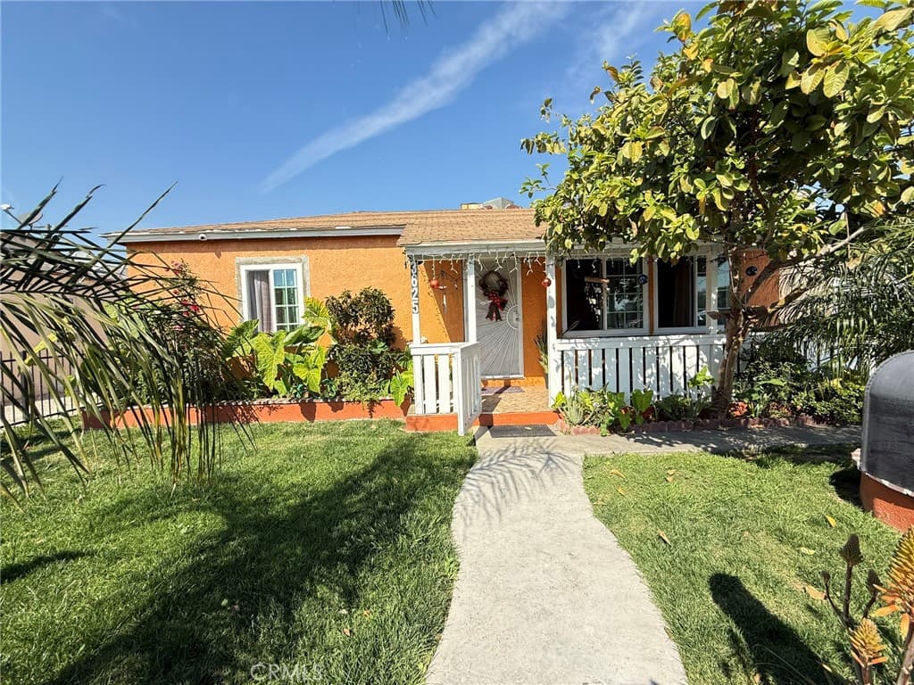 3625 E Marcelle