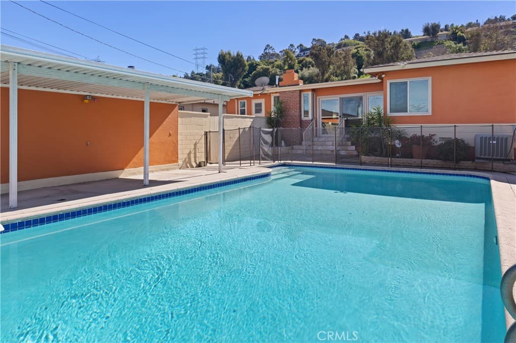 5629 Brushton