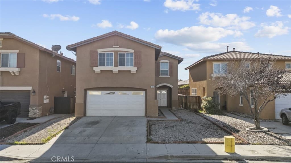 14323 Moon Valley Street