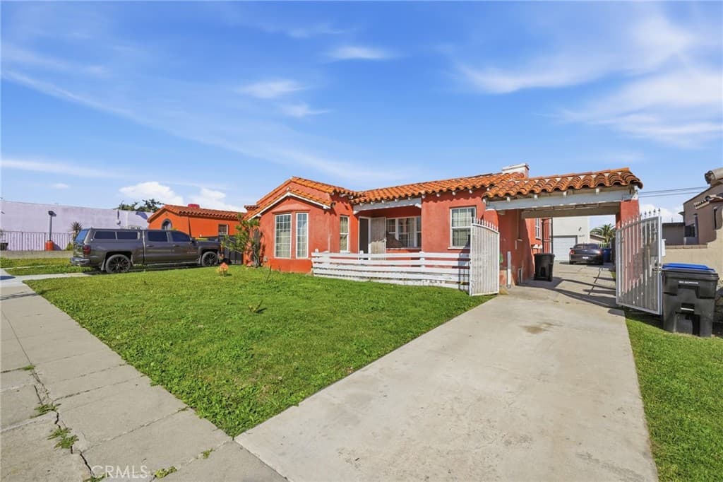 1449 1447 W 83rd