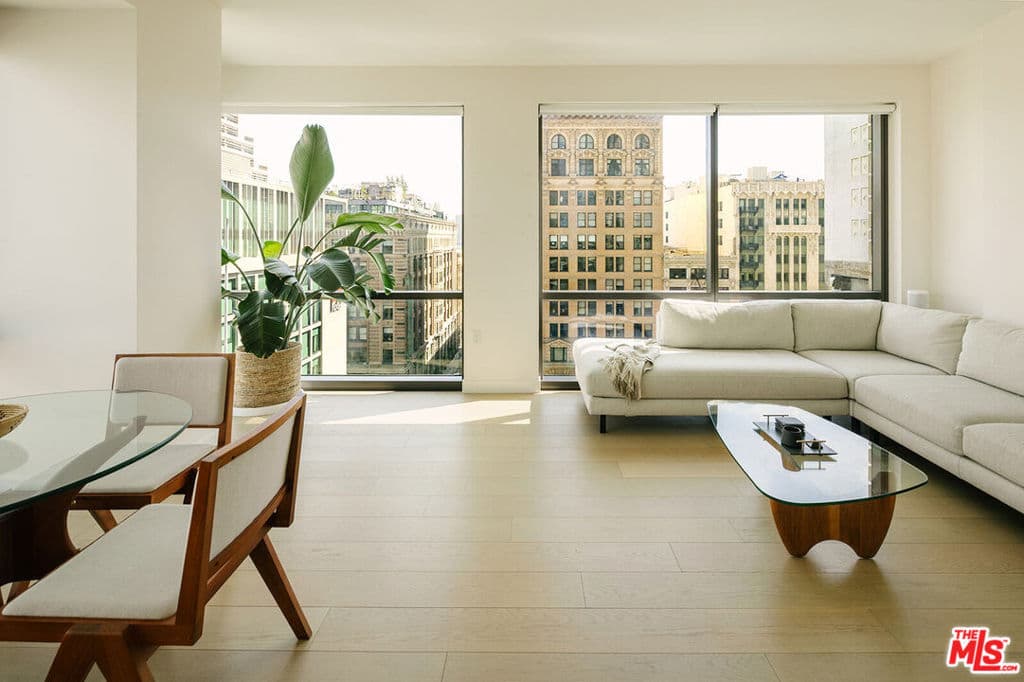 400 S Broadway 1001