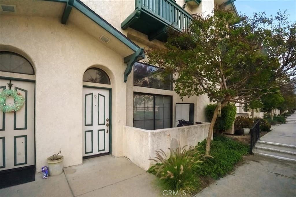 14325 Foothill 9
