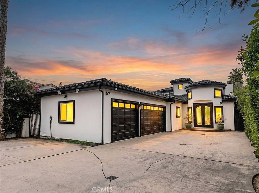 5157 Avenida Oriente