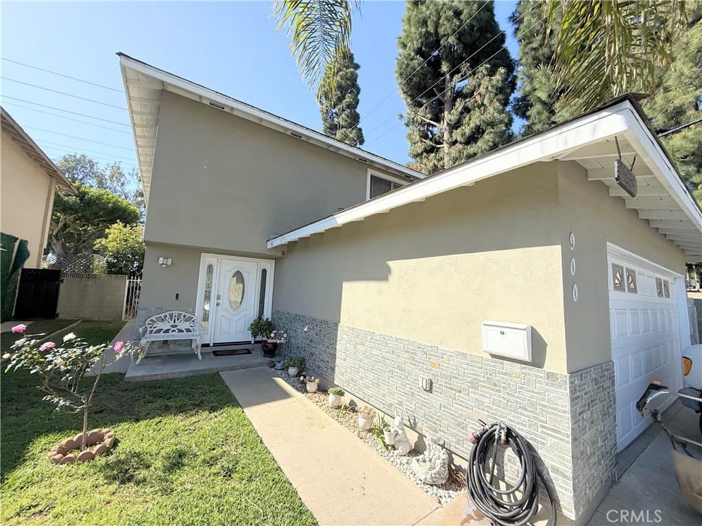 900 E Sagebank