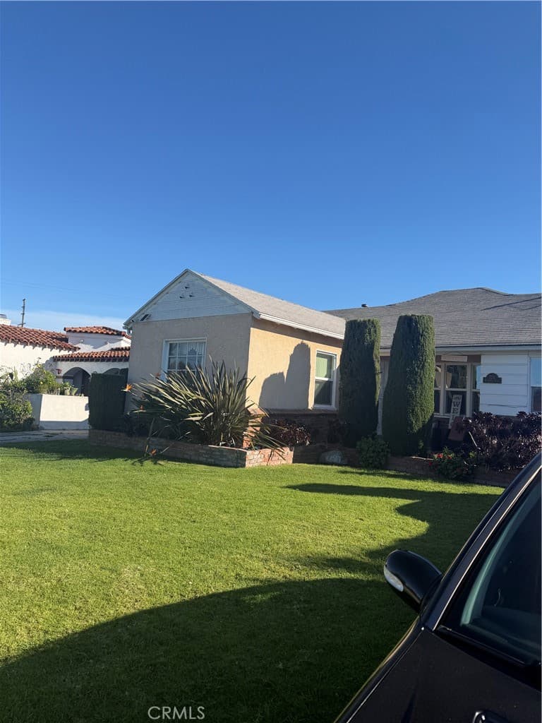 724 W 109th Place