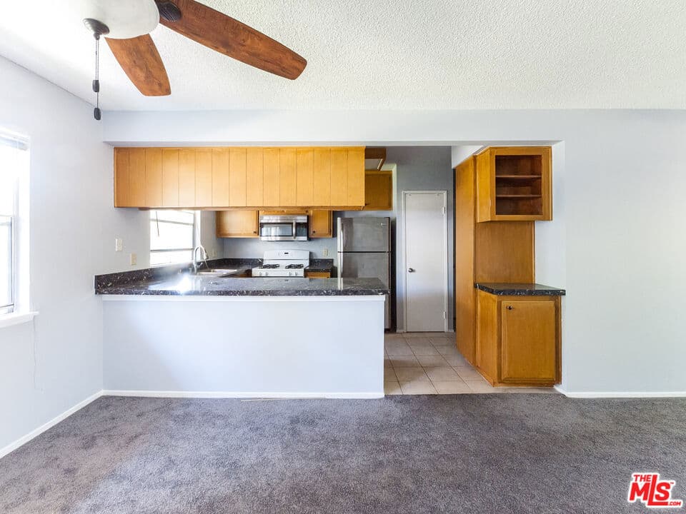 3635 Kalsman Drive 4