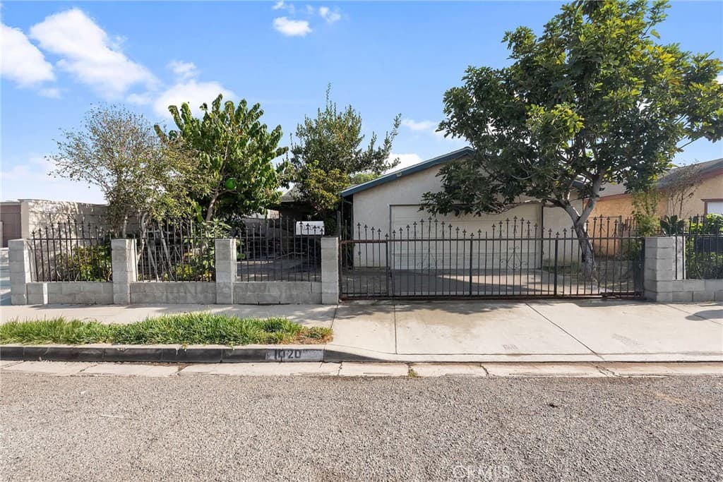 1020 N Kemp