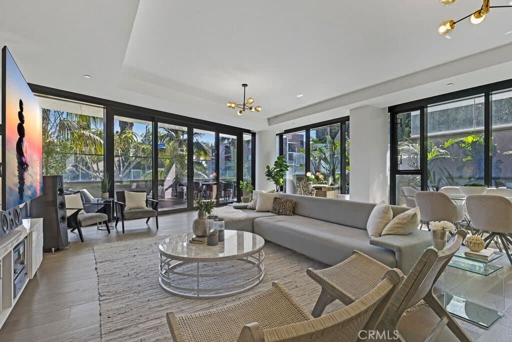 8420 W Sunset Boulevard 108