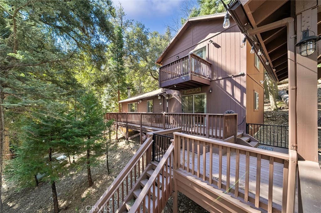 330 Canyon Drive
