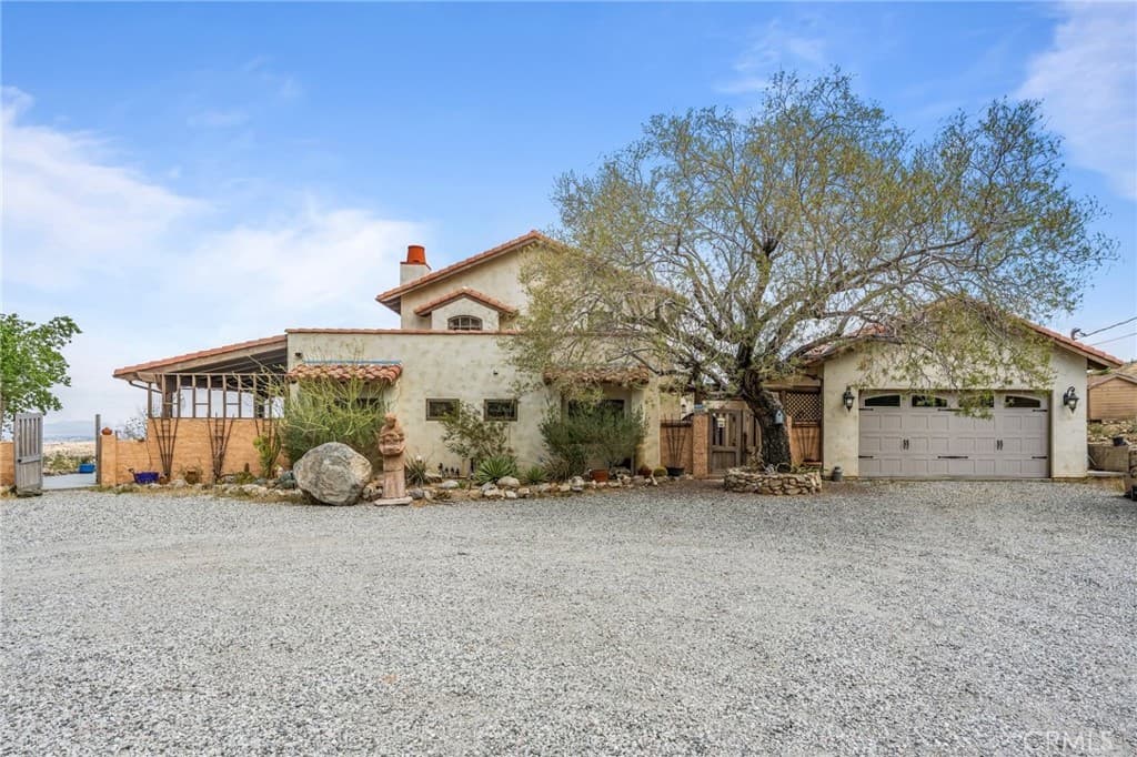9075 Mesa Vista Street