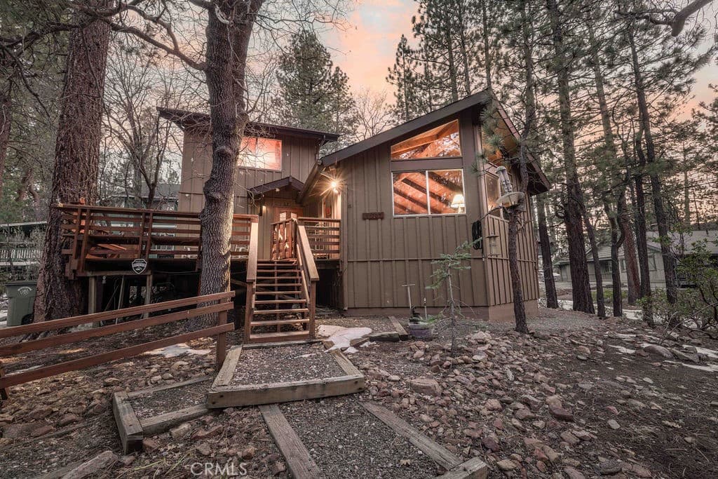 41789 Comstock