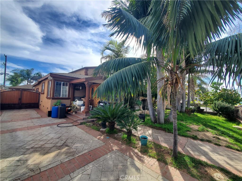 3332 Marine Avenue