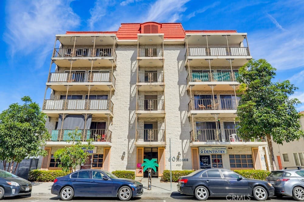 615 Broadway 205