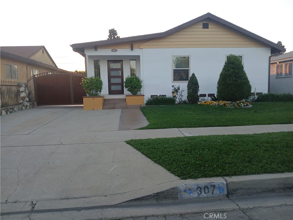 307 N Broadacres Avenue