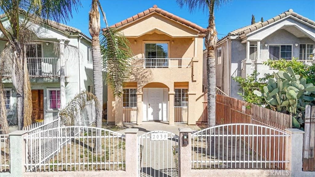 2039 W Florence