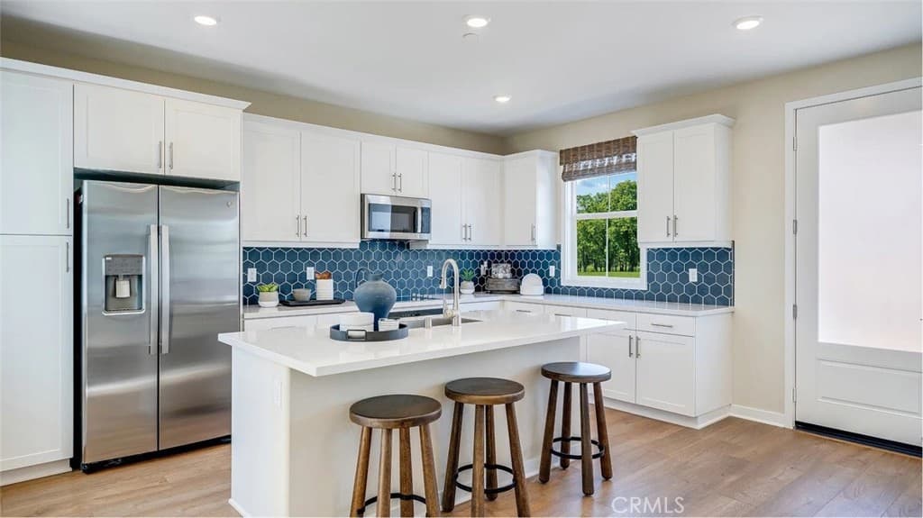2652 E Forest Paseo