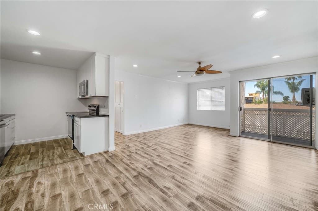 3565 Linden 255