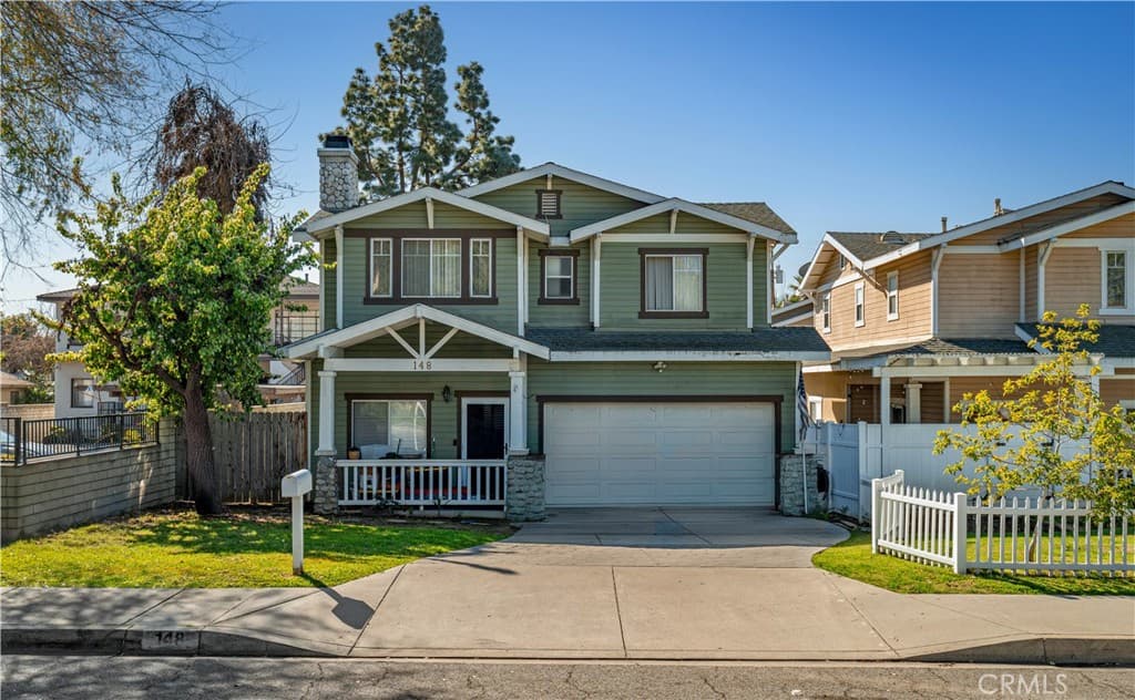 148 W Cherry Avenue
