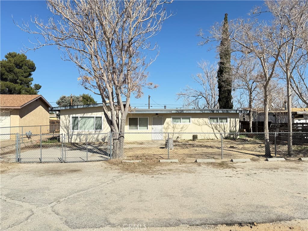 16300 Live Oak
