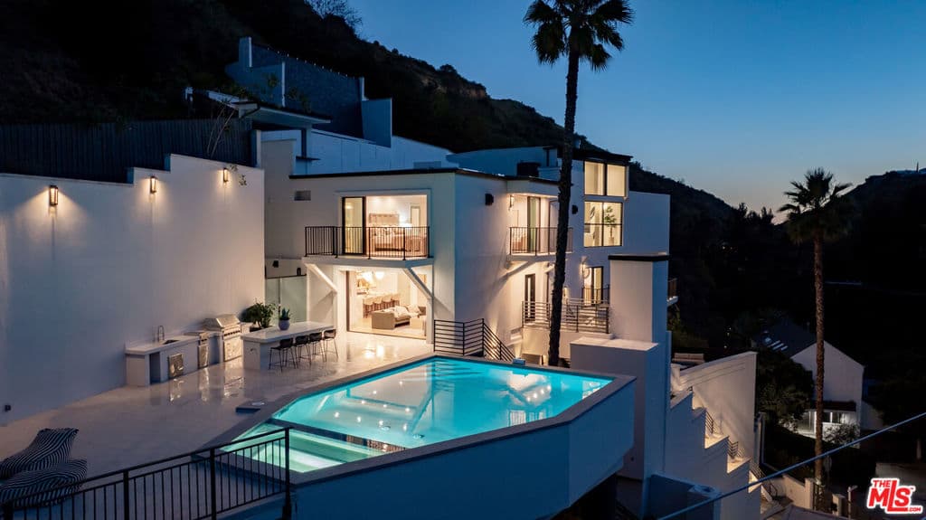 2256 Nichols Canyon Road