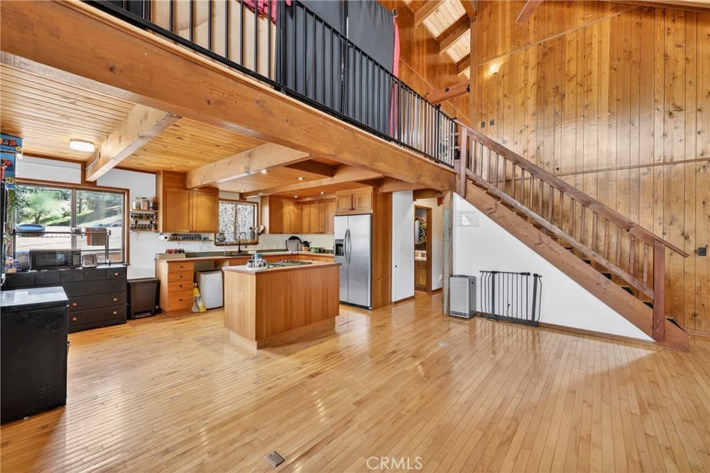7004 Foothill Drive
