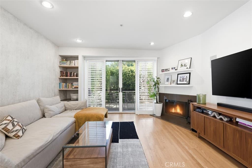 943 14th Street 101